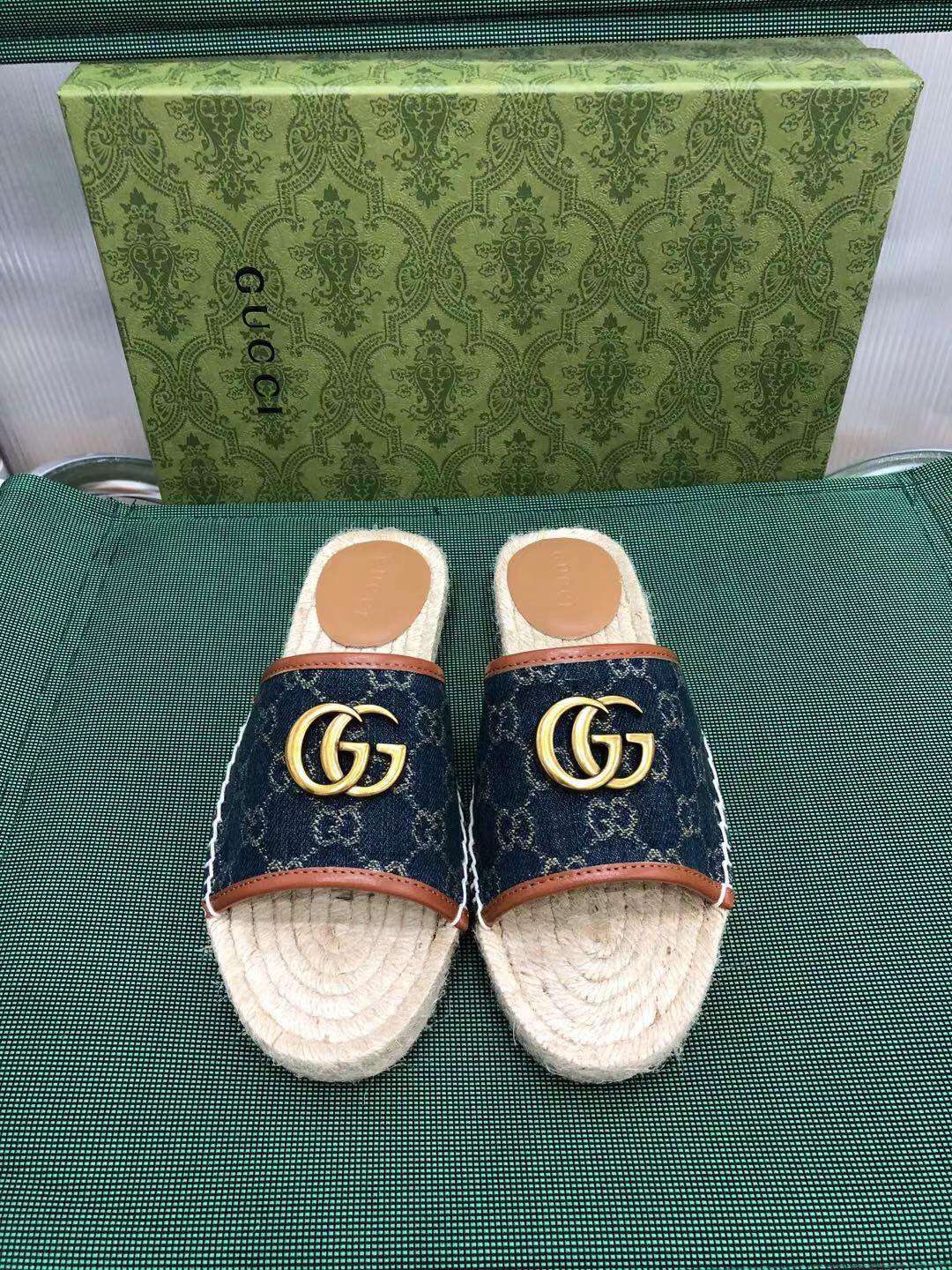 G Slides - Wheat [Denim/Gold Buckle]