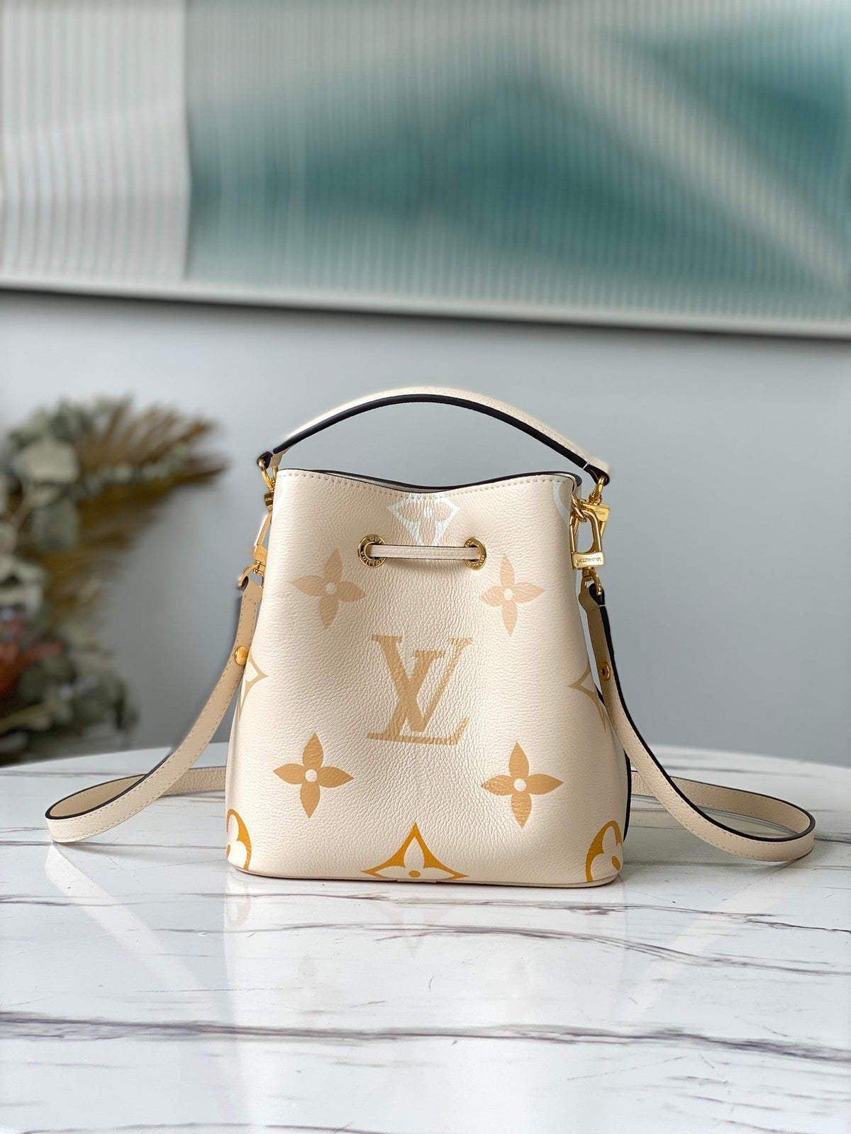 handbag giant 20*20*13cm