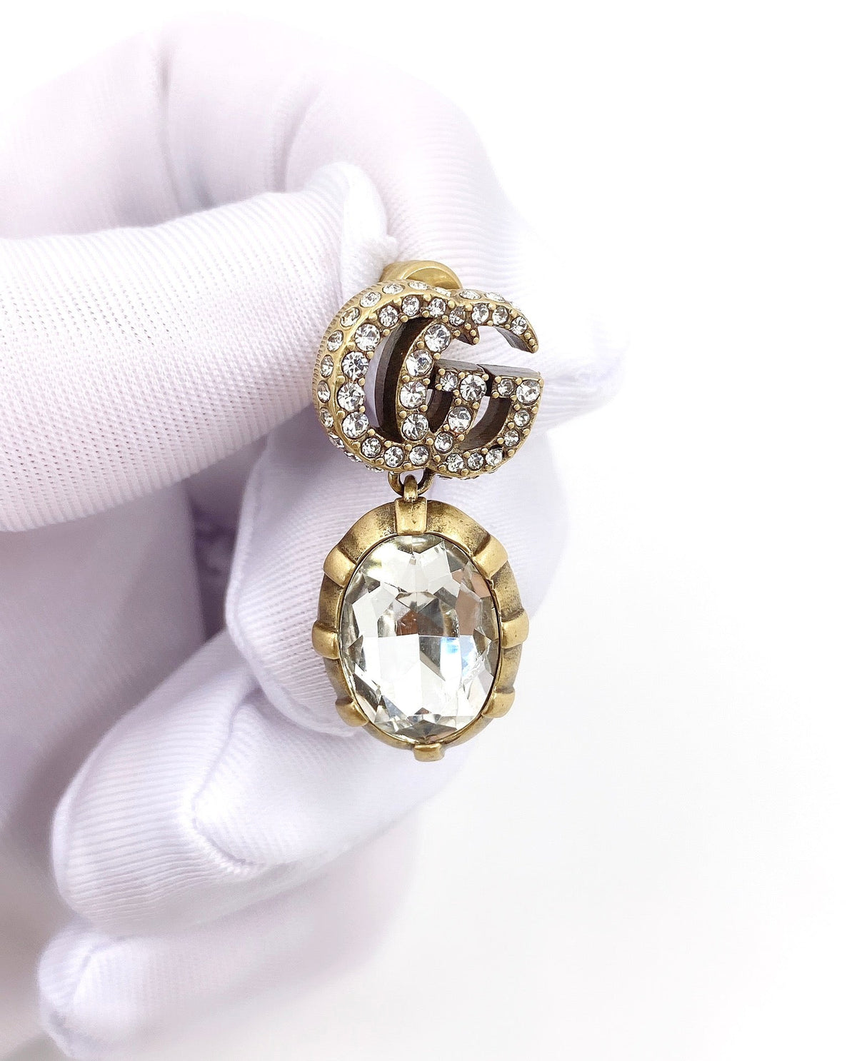 G u c c I earrings