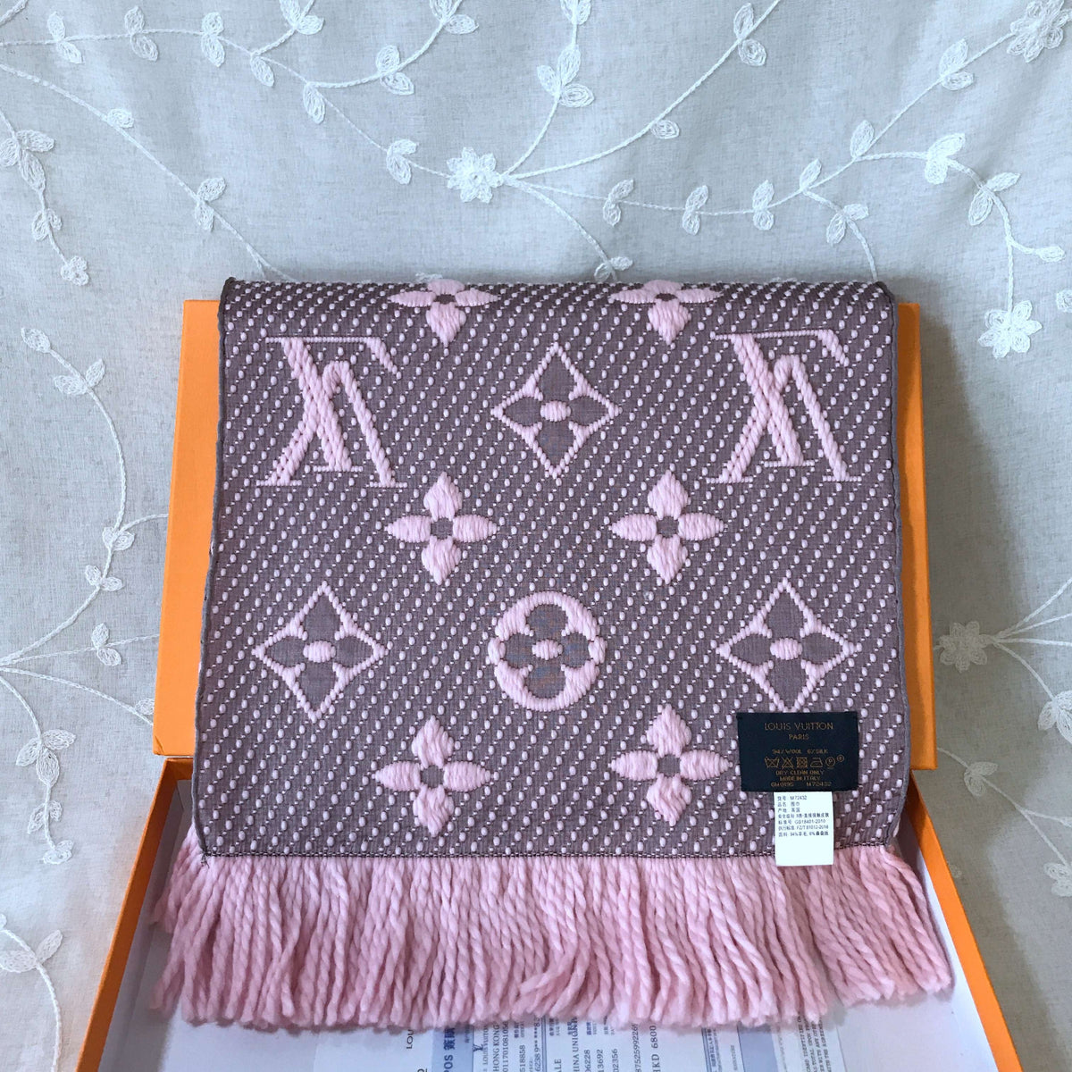 fashion pink scarf