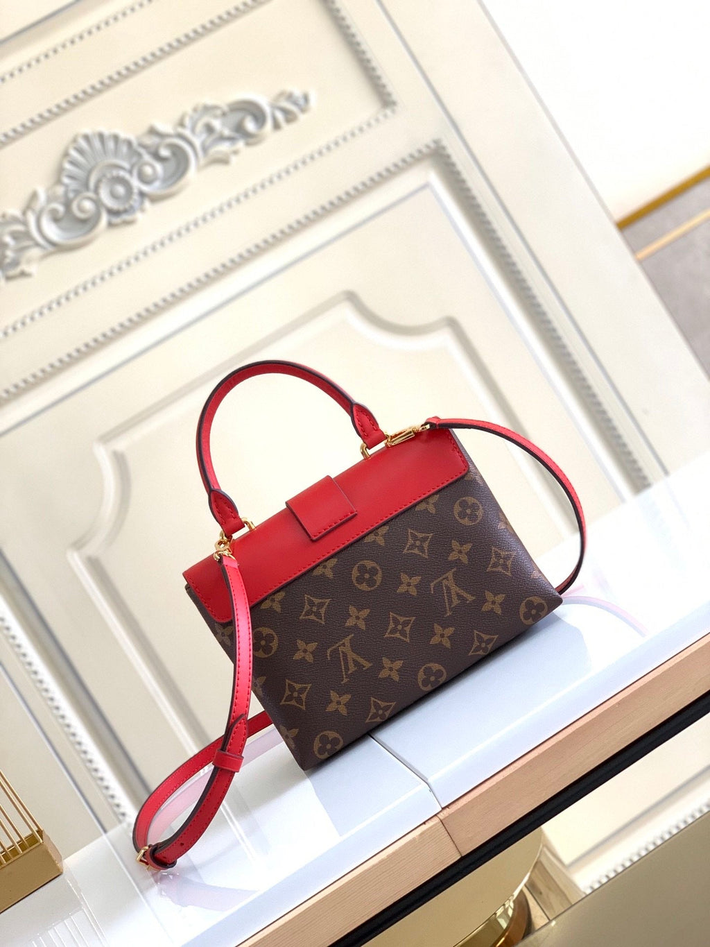 handbag lock red