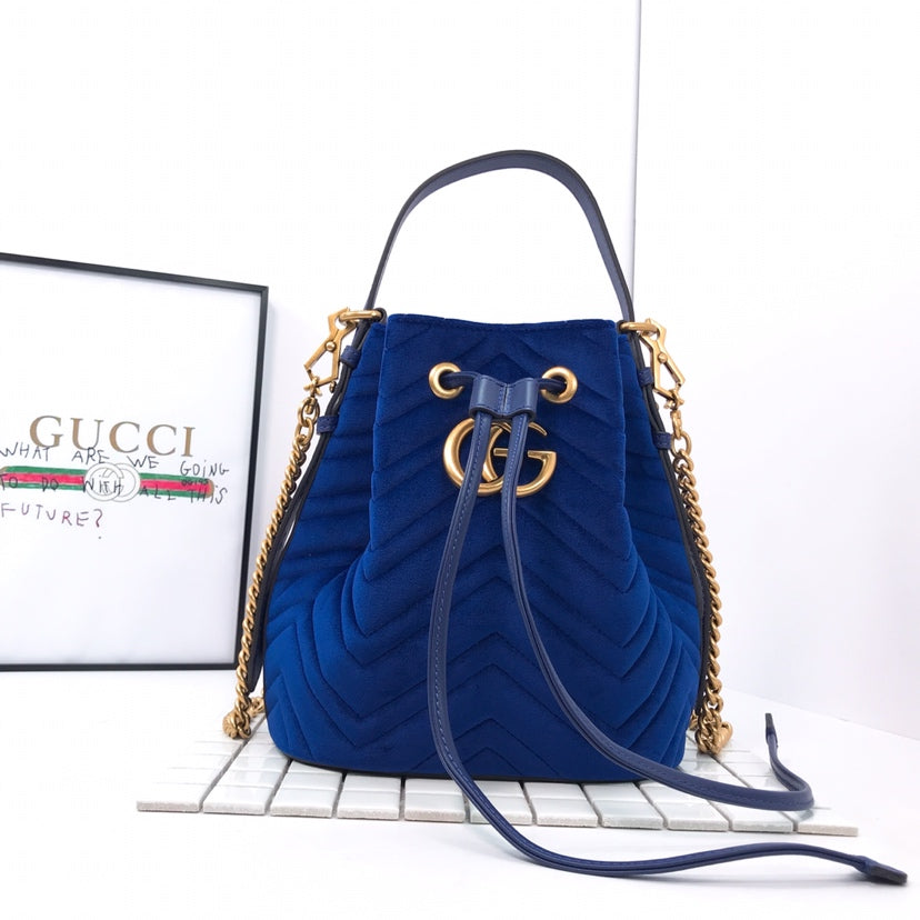G u c c I lo 21*22*11CM