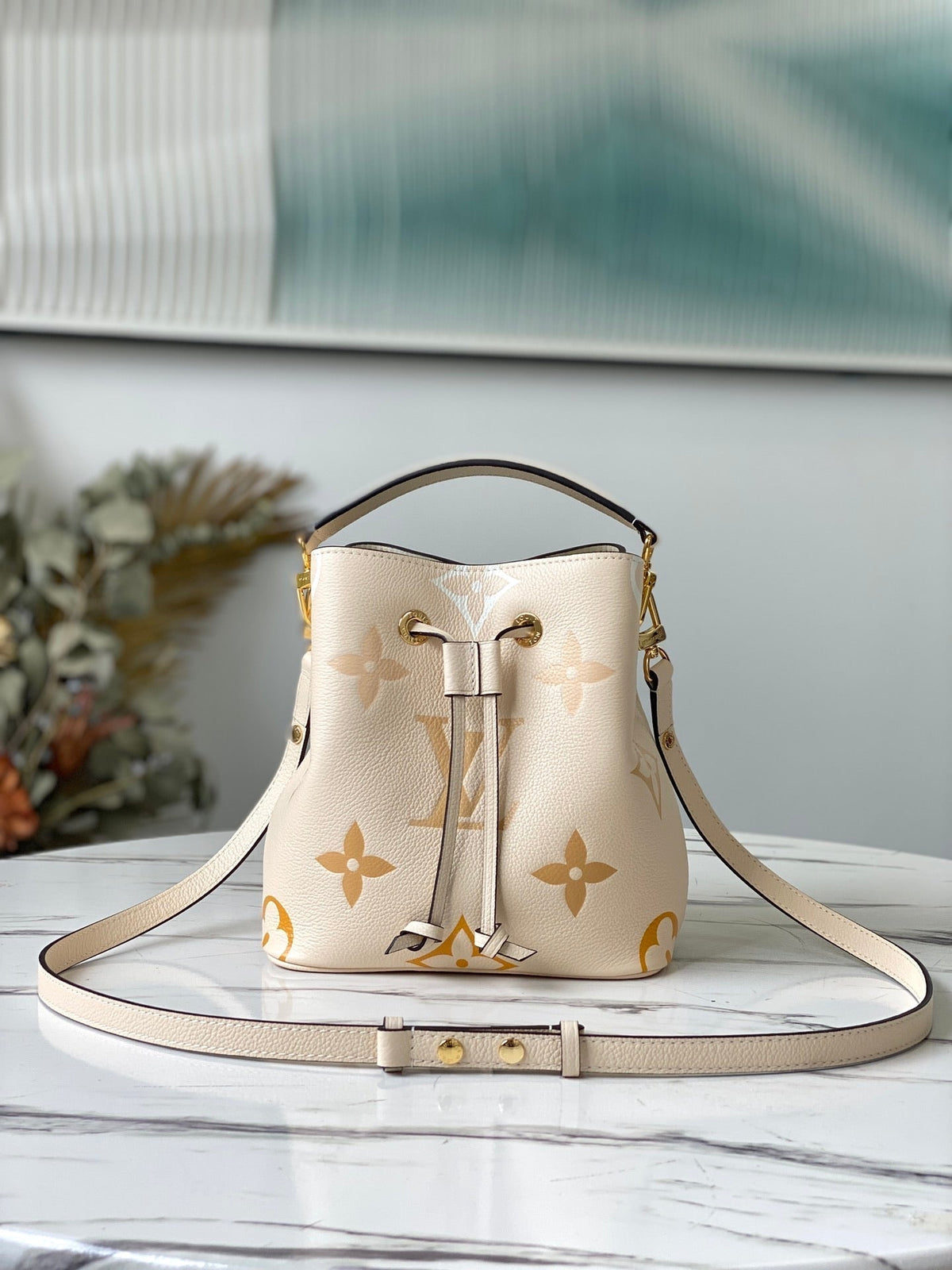 handbag giant 20*20*13cm
