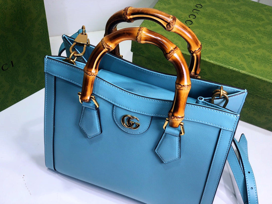 G u c c i blue Diana 20x 16x 10 or 27x 24x 11