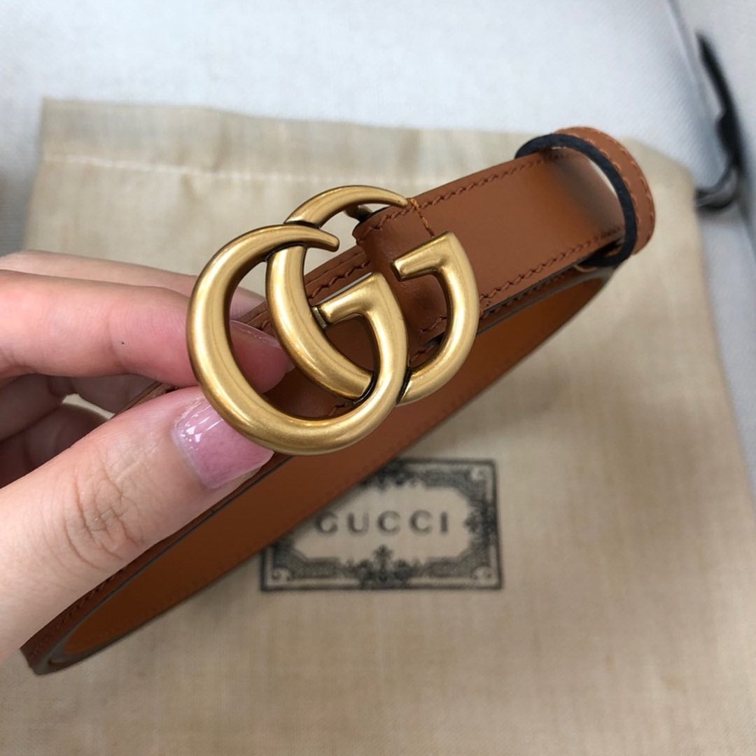 G u c c i brown belt