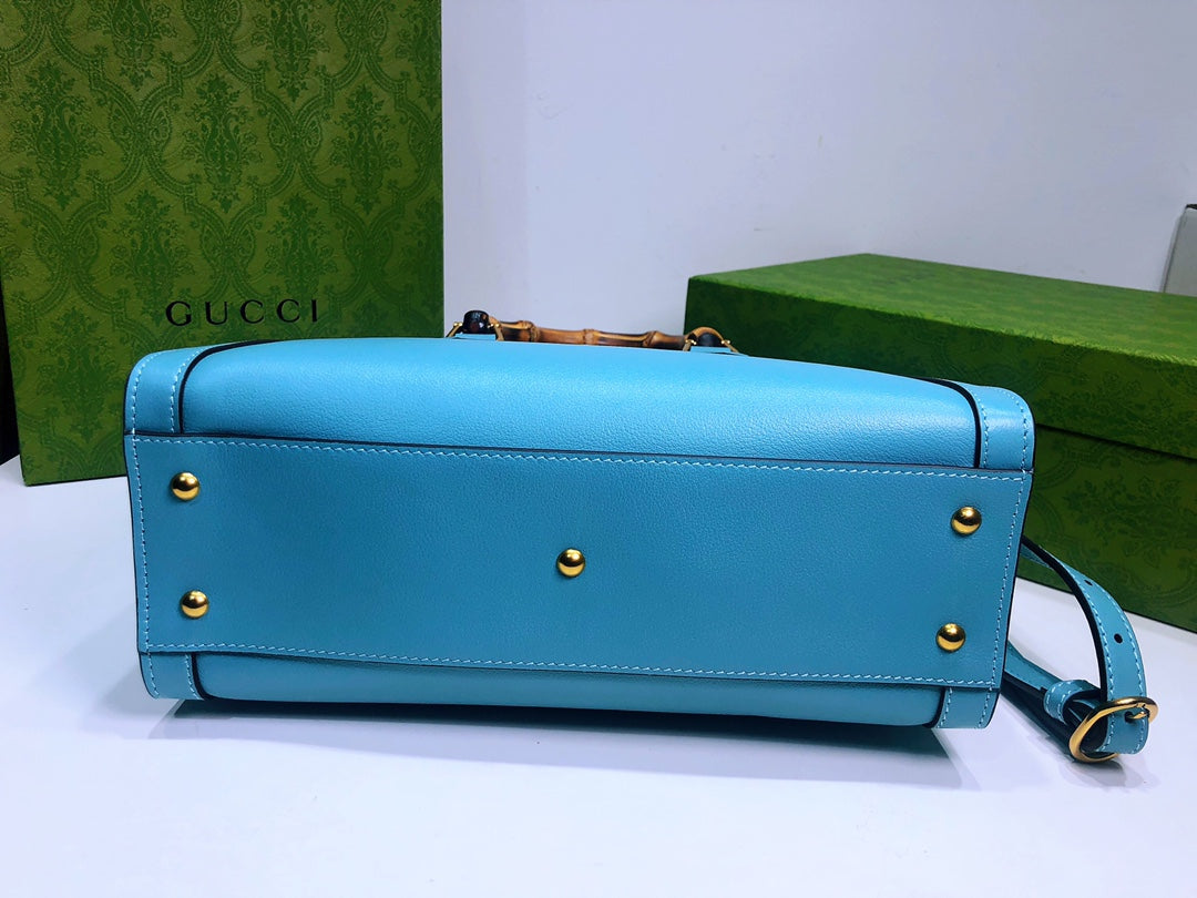 G u c c i blue Diana 20x 16x 10 or 27x 24x 11