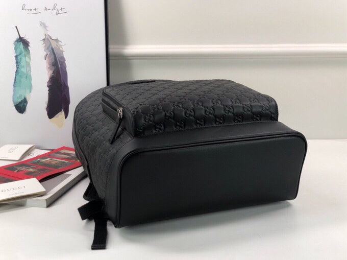 G u c c i backpack W31.5 H41 D14.5,