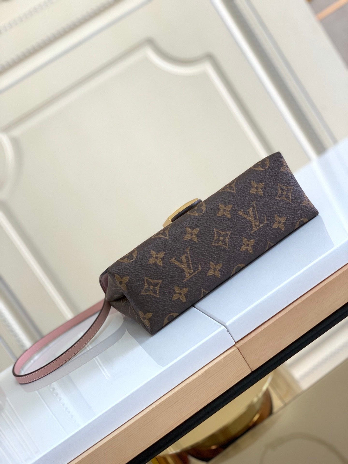handbag lock pink