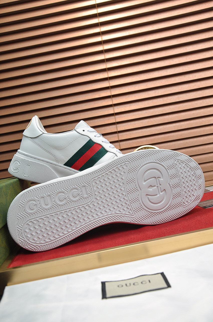 G u c c i 21 white