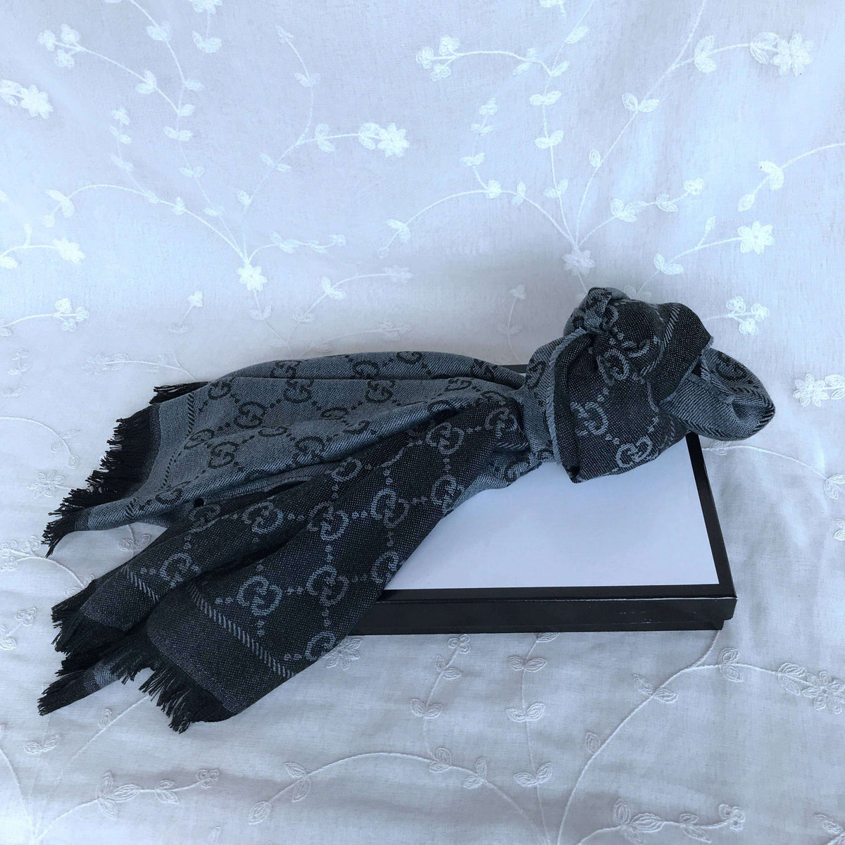Gucci gray scarf