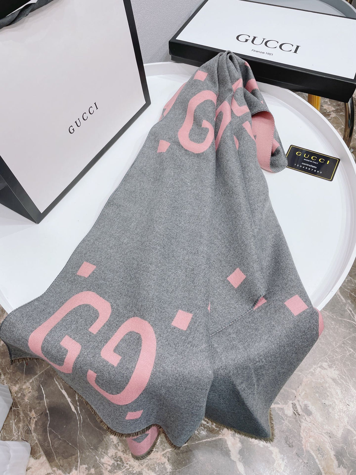 G u c c i scarf