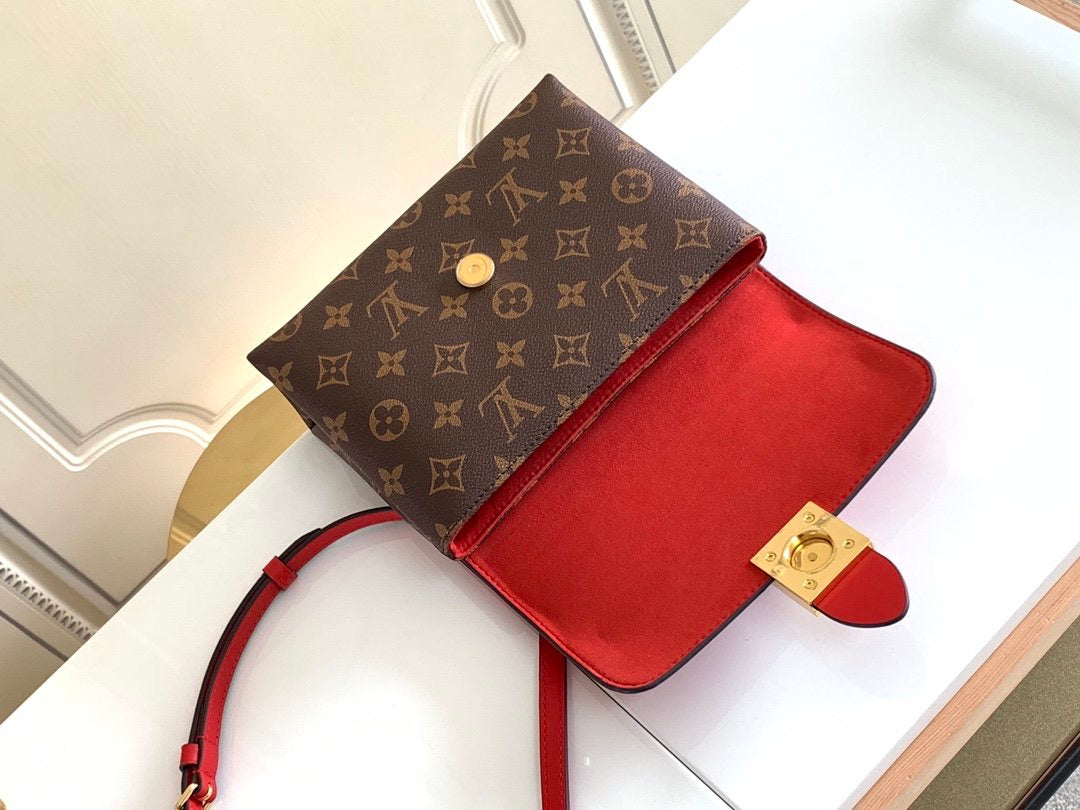 handbag lock red