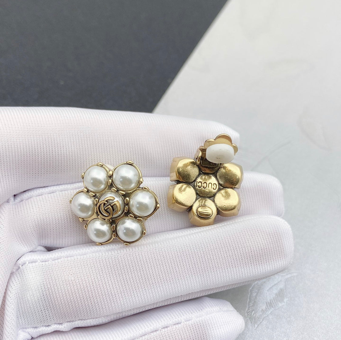 G u c c i earrings
