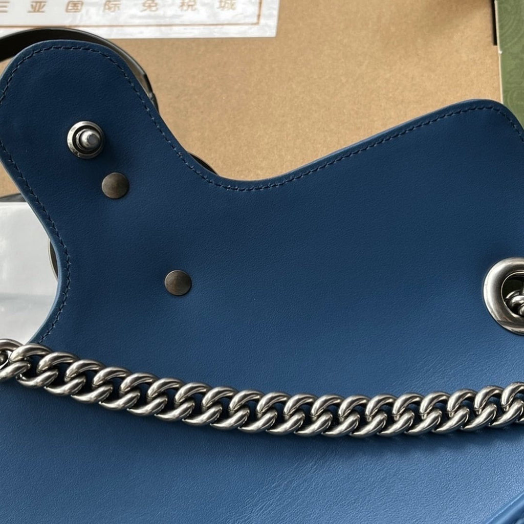 G u c c i blue 26cm