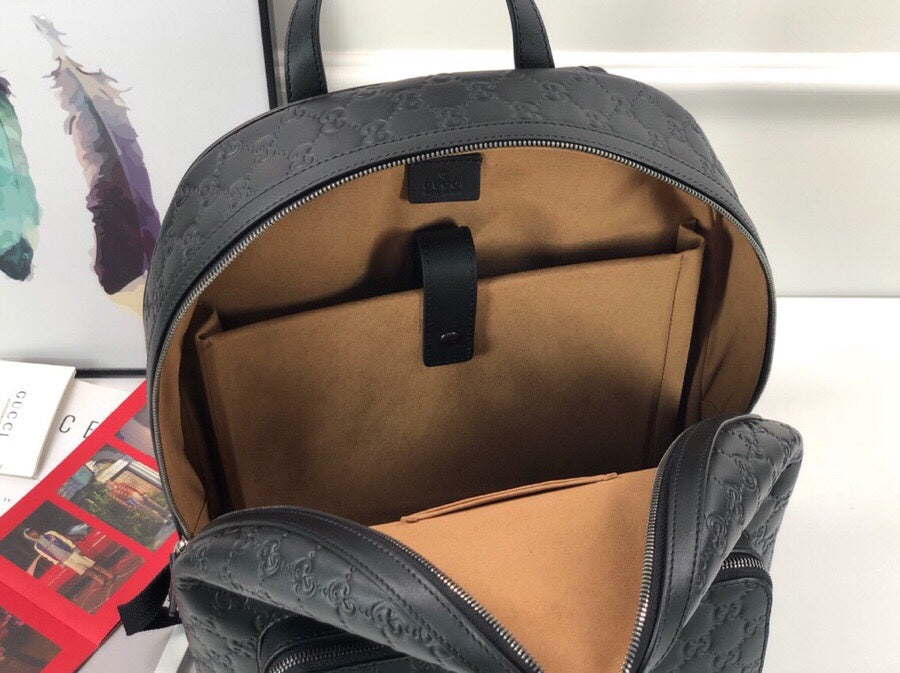 G u c c i backpack W31.5 H41 D14.5,