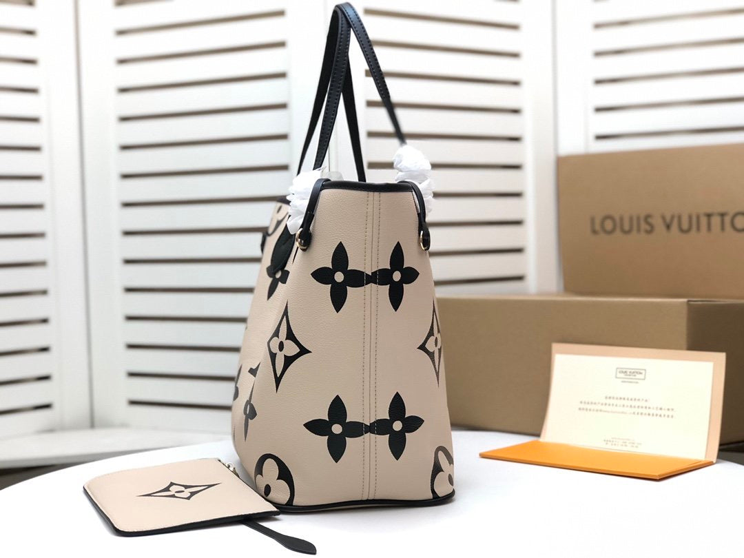 Handbag Size:32×29×17cm