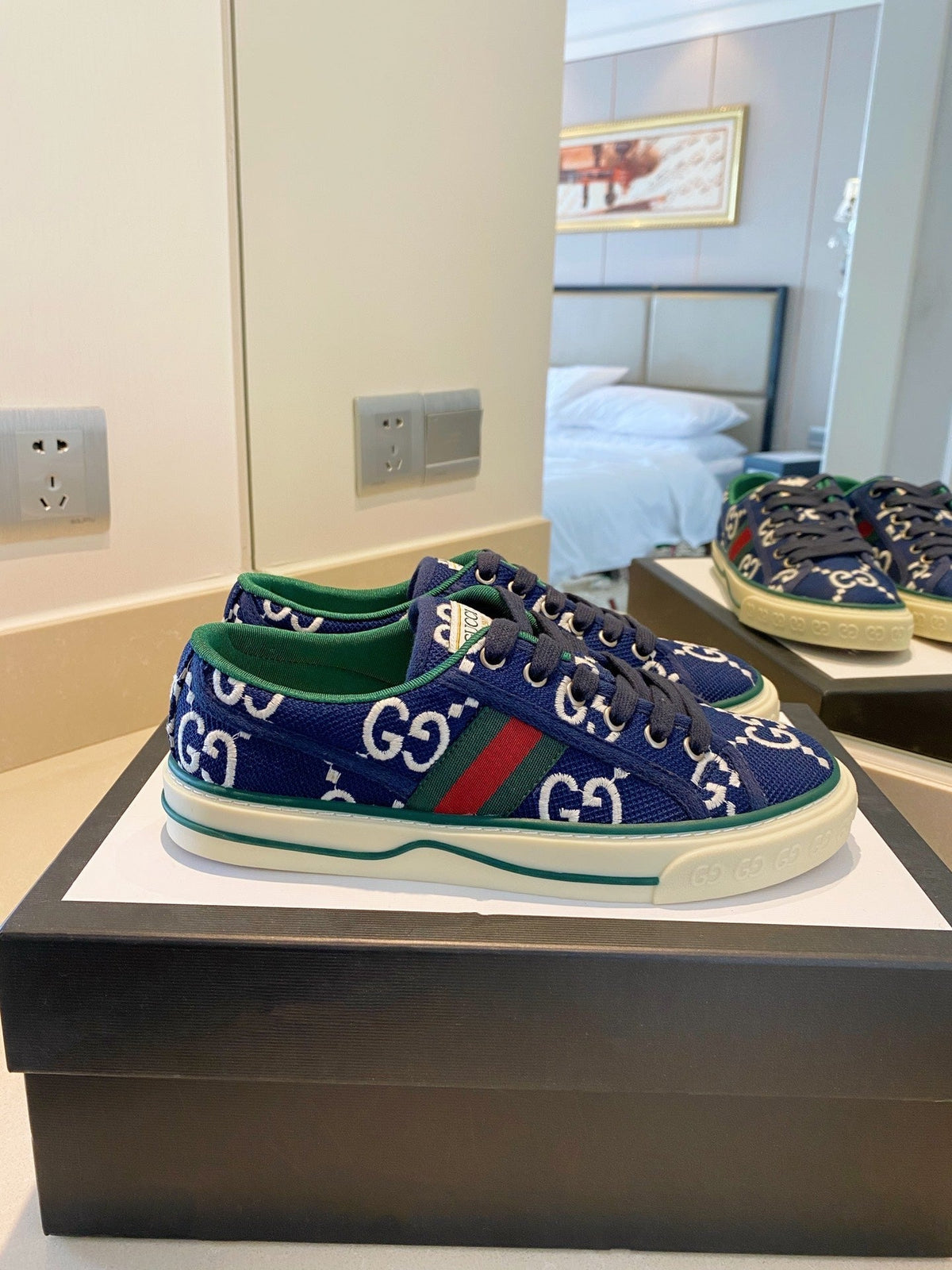 G u c c I tennis sneakers