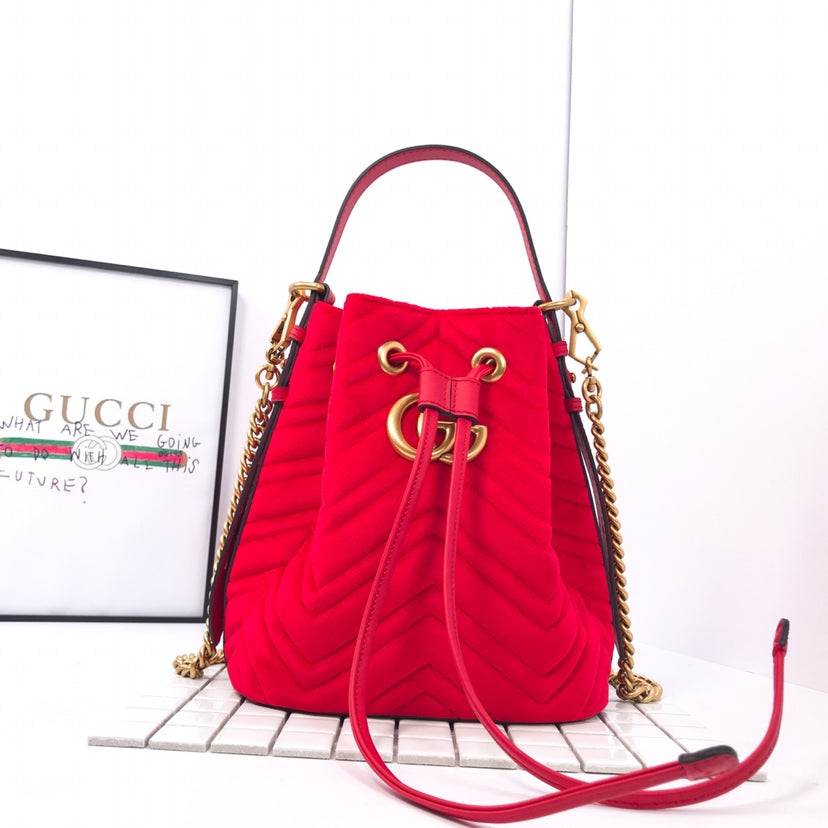 G u c c I lo 21*22*11CM