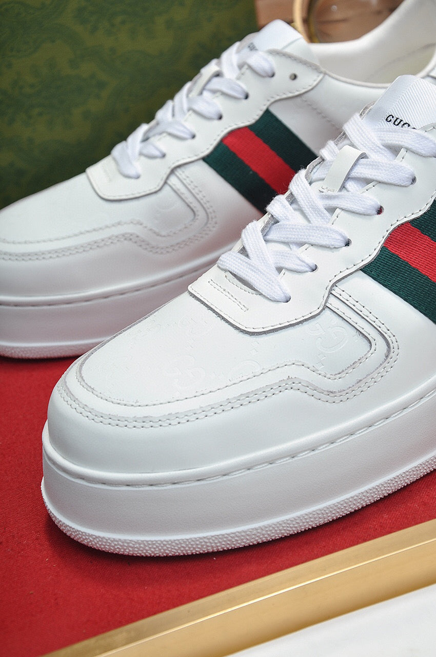 G u c c i 21 white