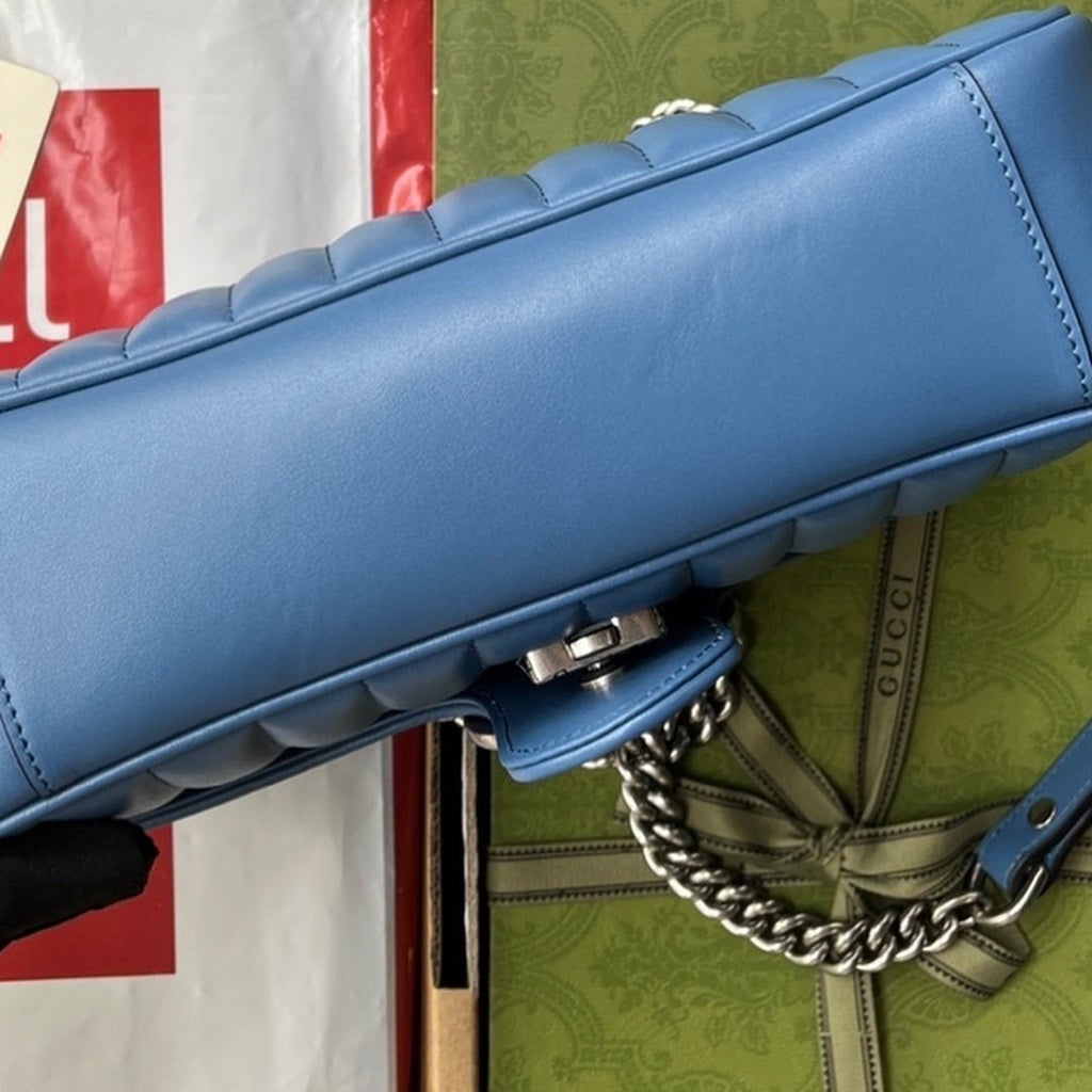 G u c c i blue 26cm