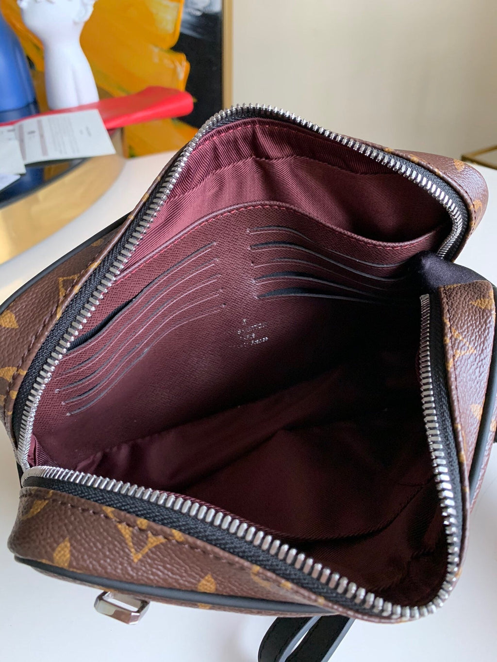 high-capacity pouch handbag